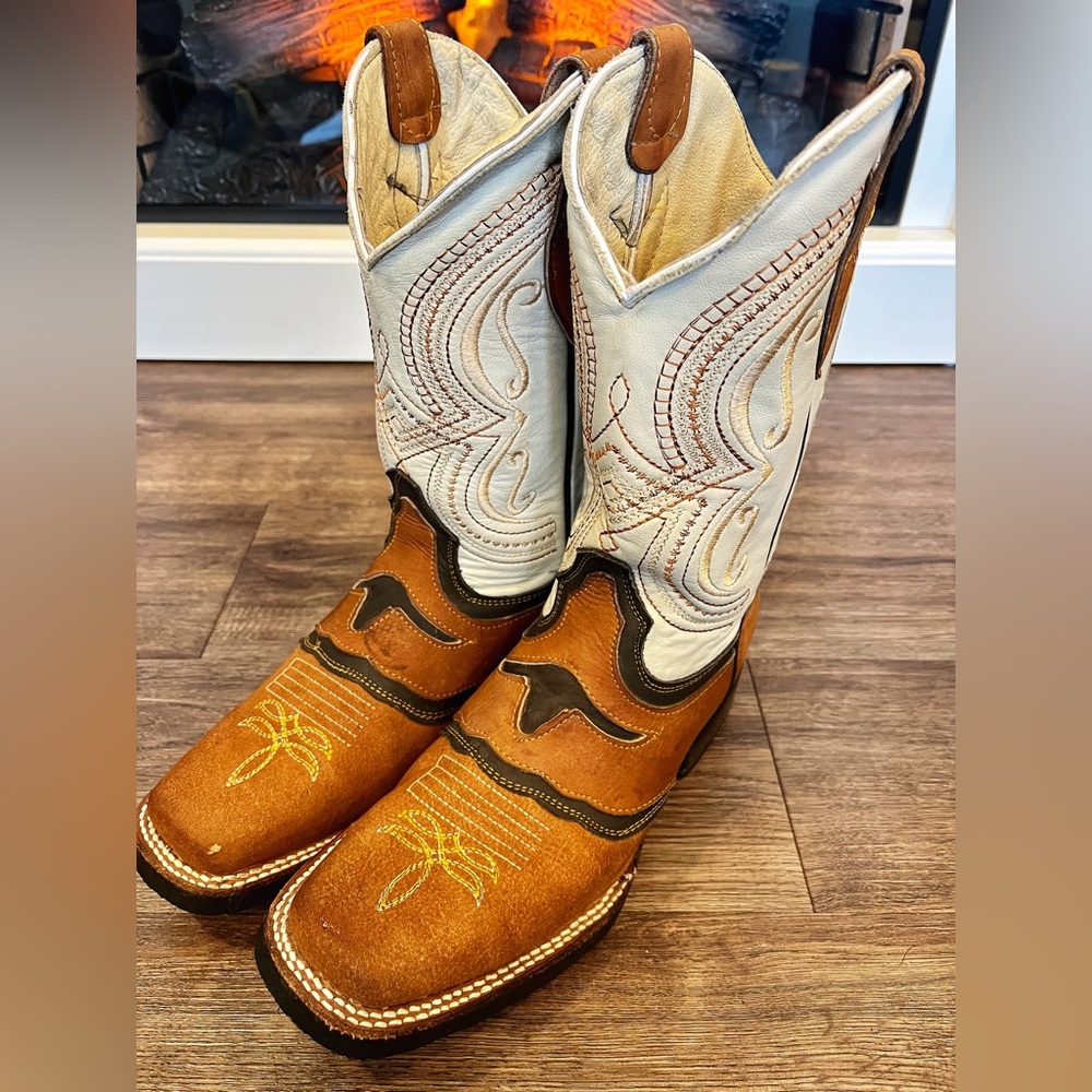 MADISON Boots size 26/ 9.5 women’s US cowboy Boots Rodeo Western Leather